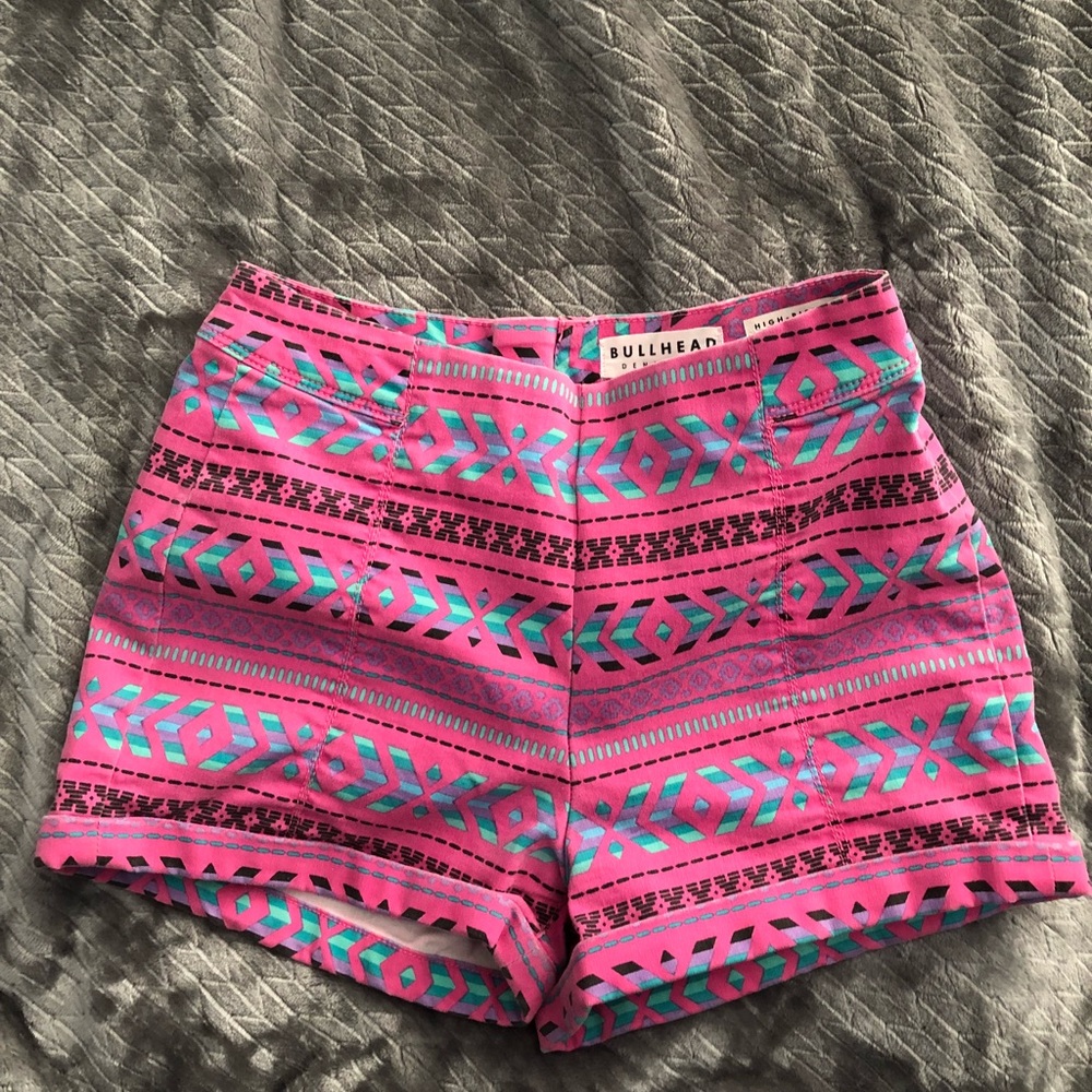 Pattern Pink Shorts - Picture 2 of 3